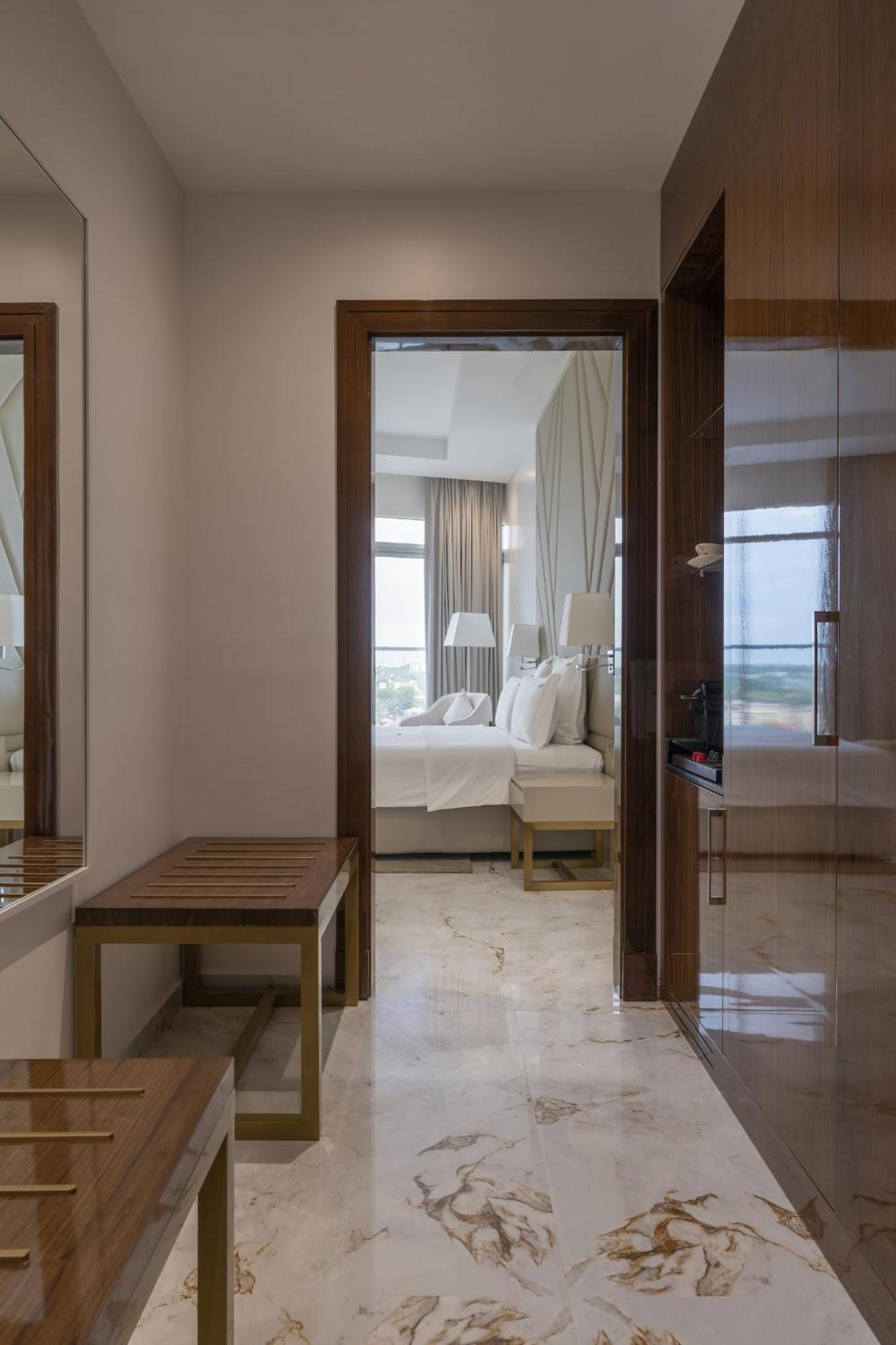 Pyramid Continental Hotel Djouba Chambre photo